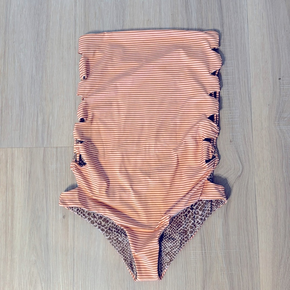 Acacia One Piece